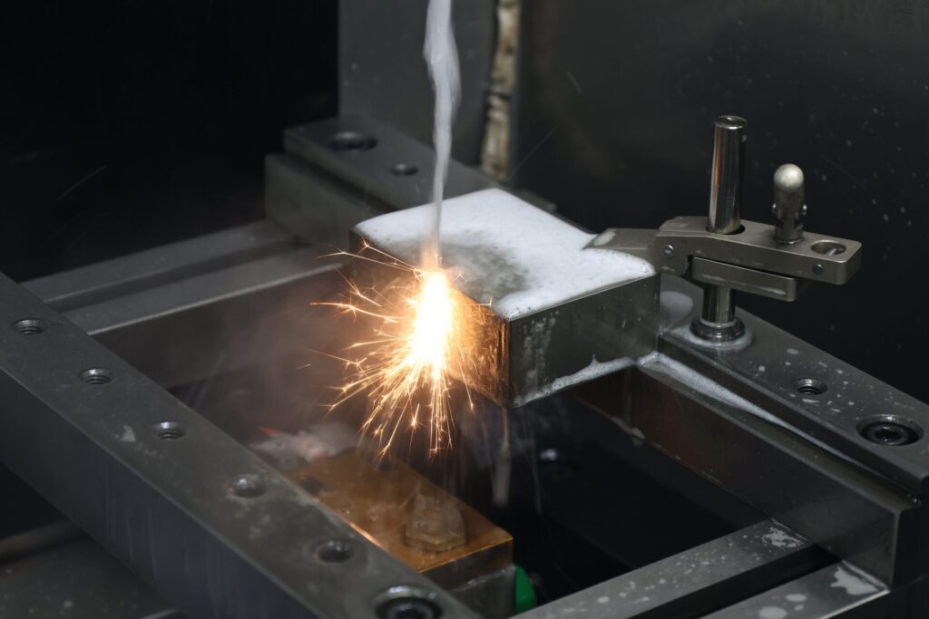 モリブデンワイヤーカット「加工液」